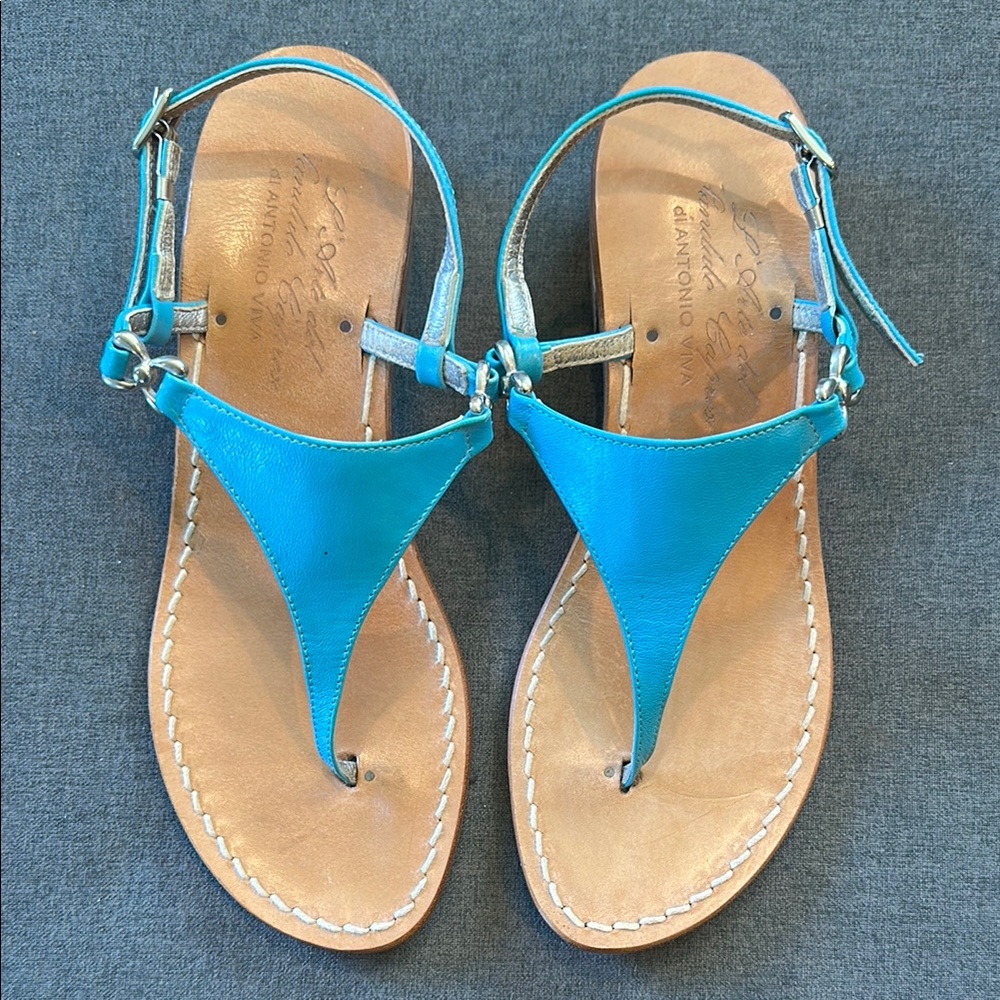 MADE IN ITALY Women's Blue Leather Sandals